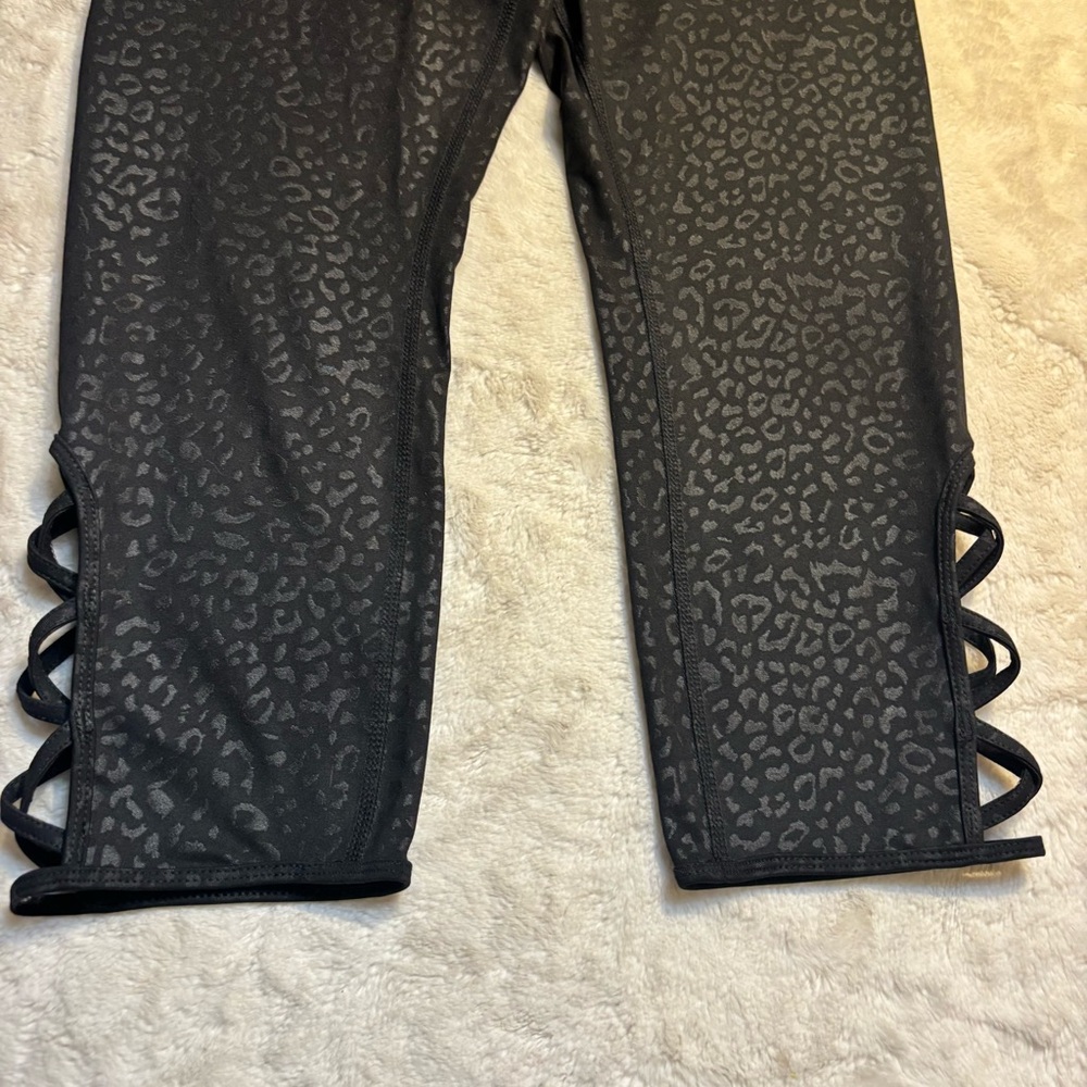 Half Moon Capri Leggings Small Black Shiny Leopard Print Strappy Cutout Design - Picture 7 of 14